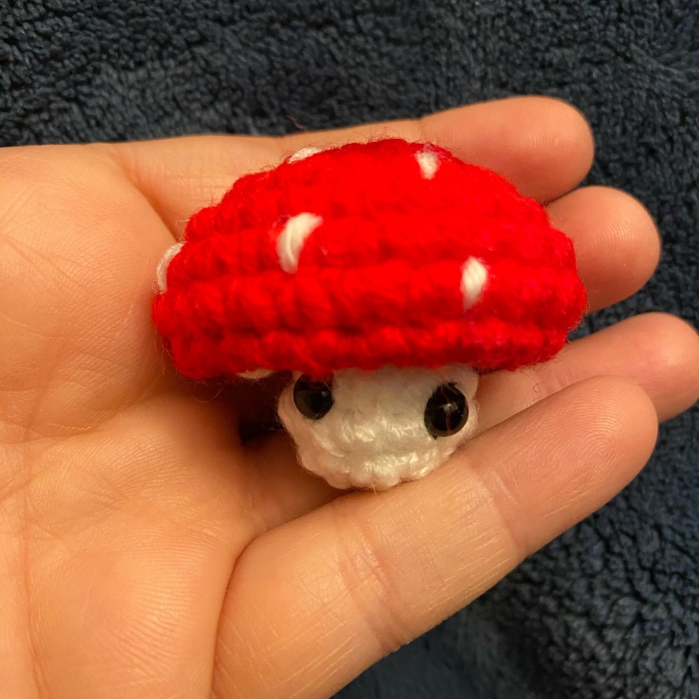 Crochet Popping Mushroom 🍄 - Picture 2 of 3